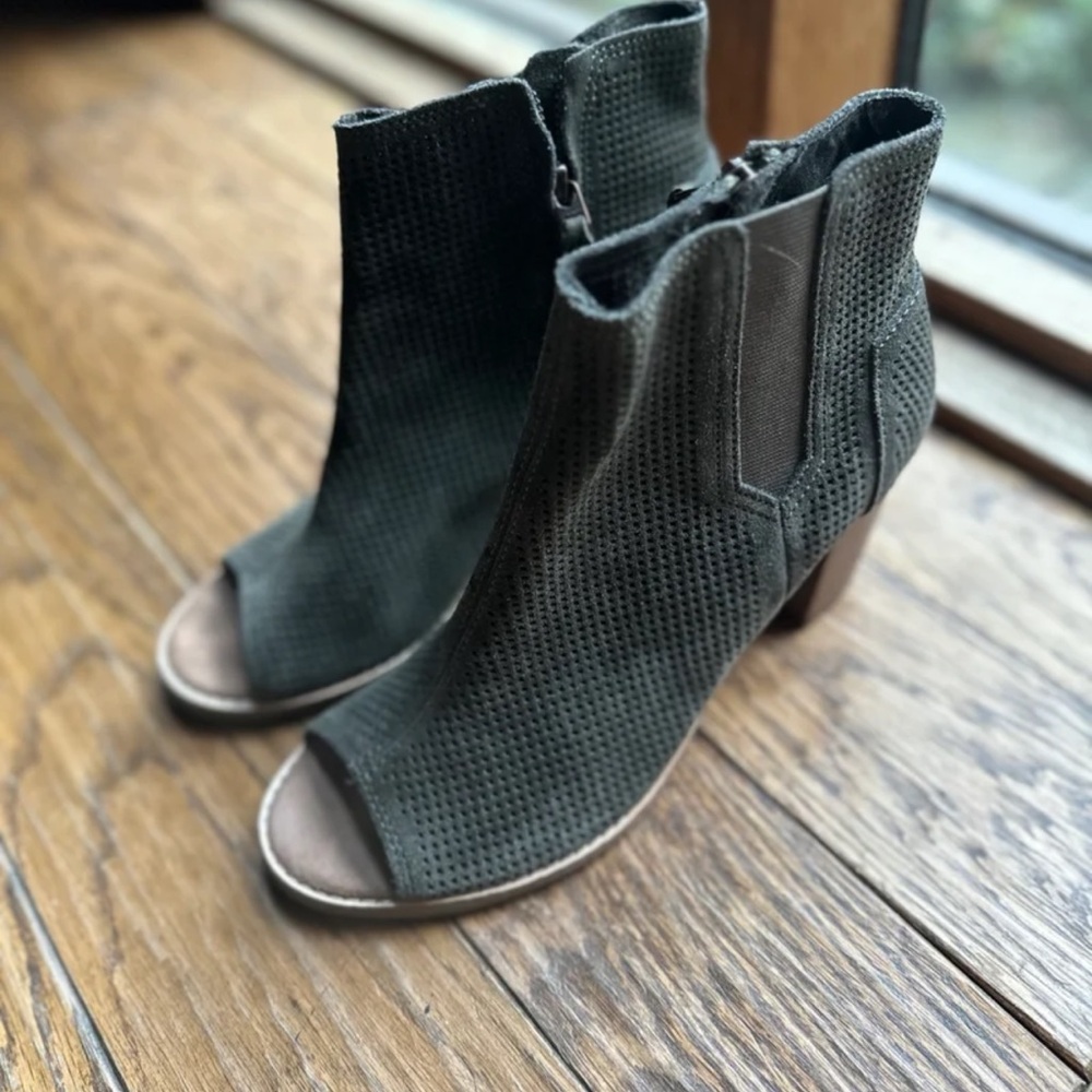 Women's Toms Peep-Toe Ankle Boots